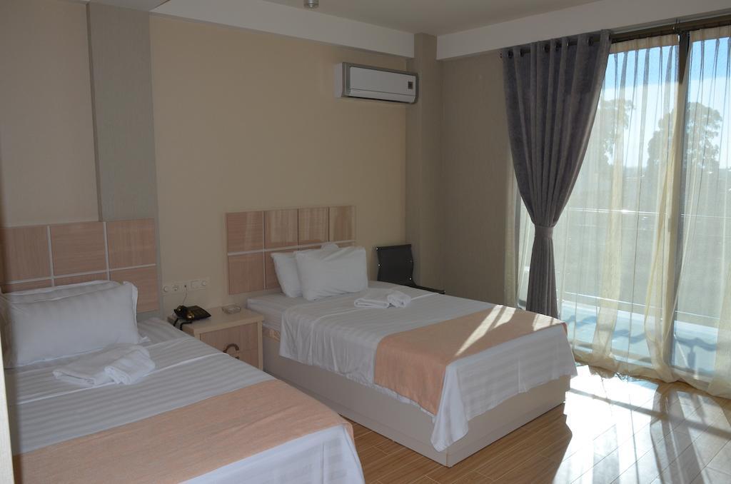 Legacy Hotel Batumi Kültér fotó